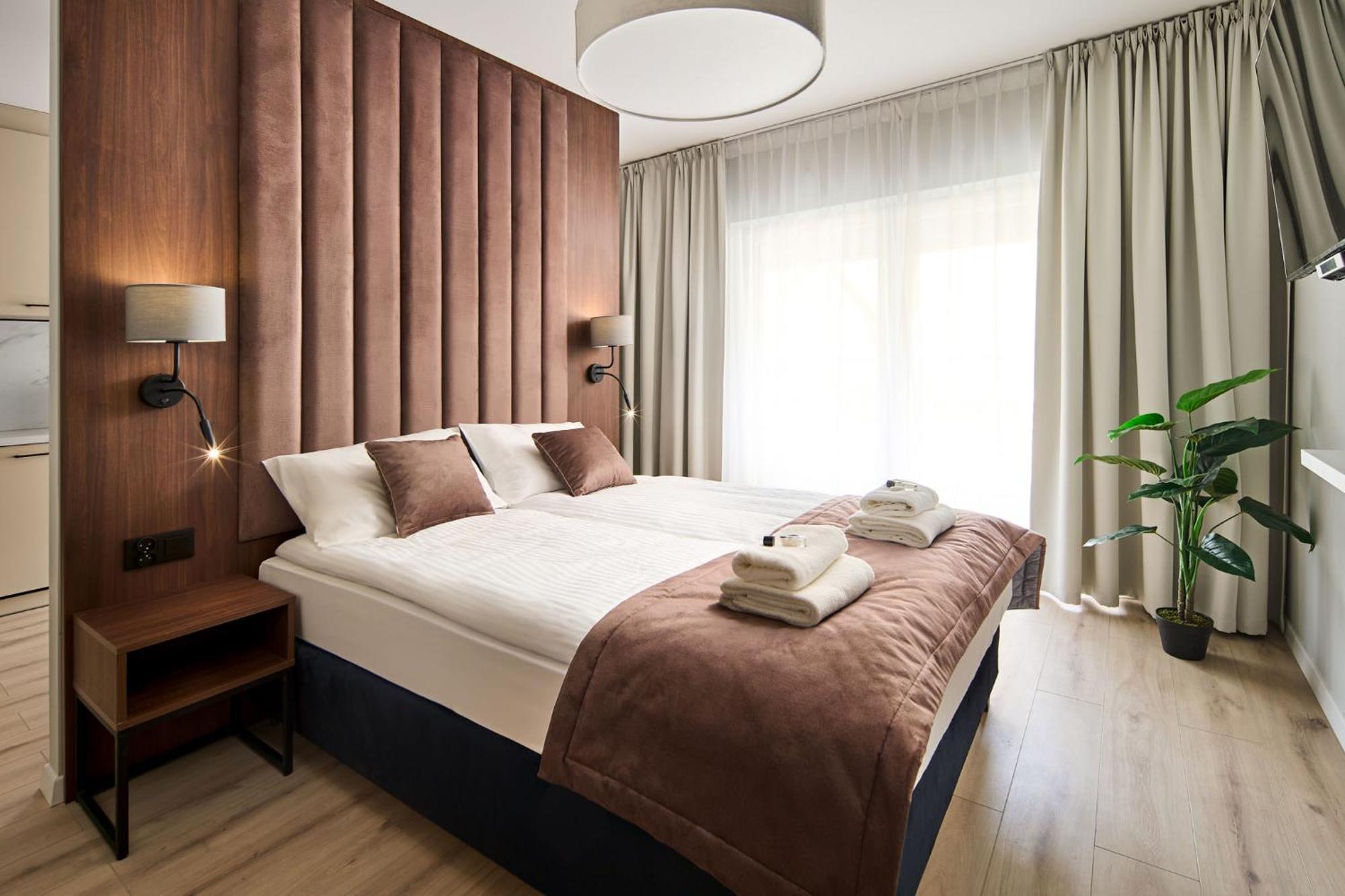 Symphony City Square Aparthotel Breslávia Exterior foto
